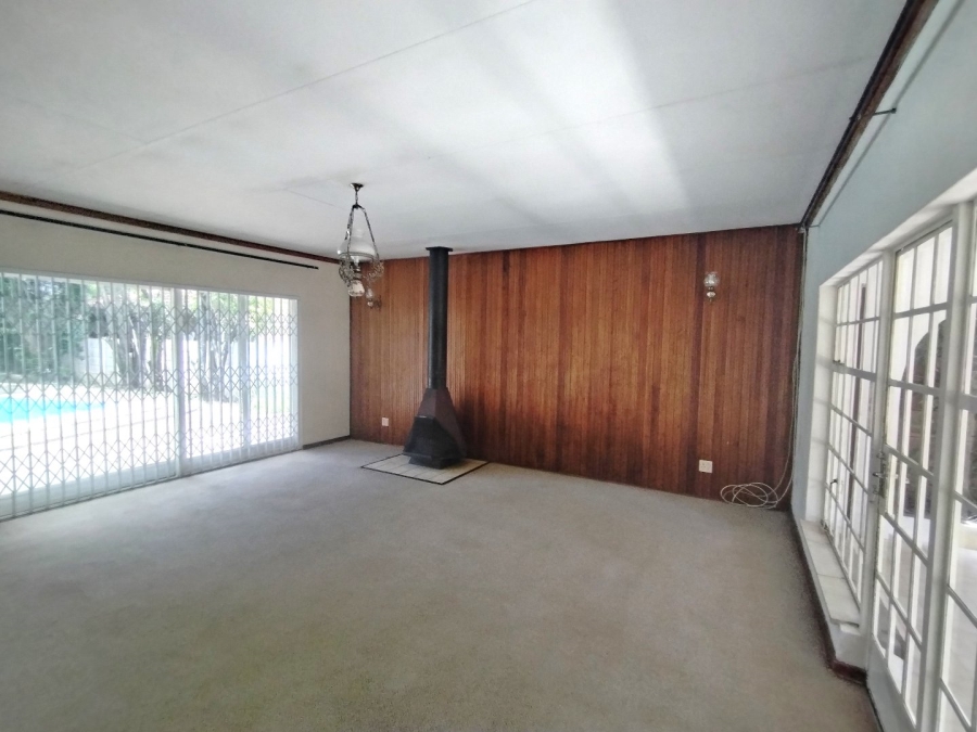 5 Bedroom Property for Sale in Flamwood North West